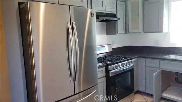 Los Angeles, CA 90011,718 E 40th Place