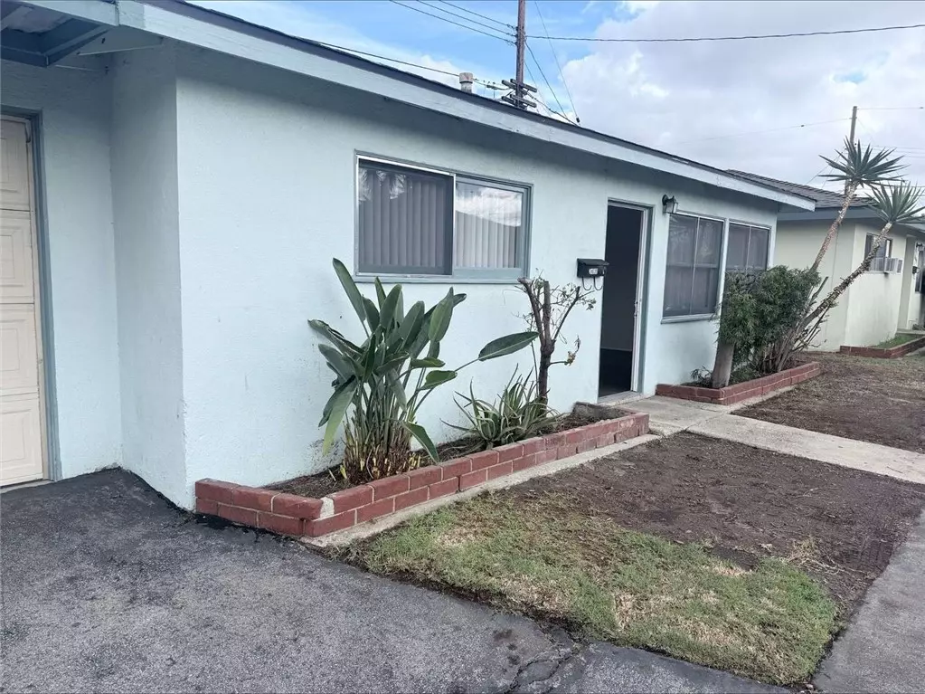 Lomita, CA 90717,24638 Eshelman