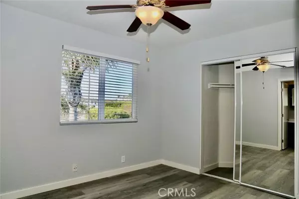 Newport Beach, CA 92663,4709 River #B