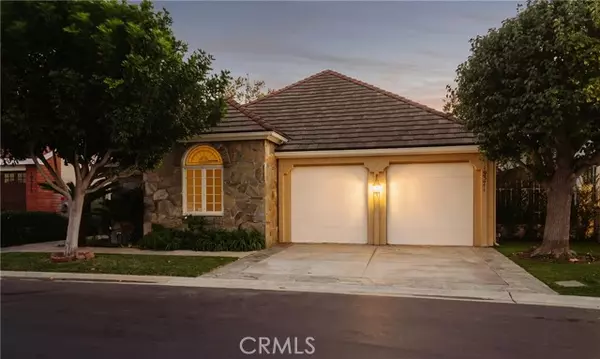 Huntington Beach, CA 92648,19371 Woodlands