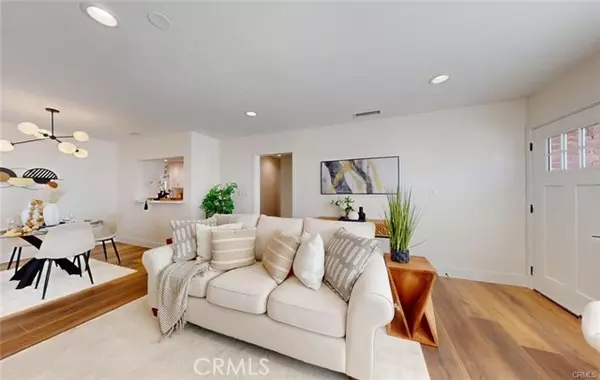 Lakewood, CA 90712,5672 Pepperwood