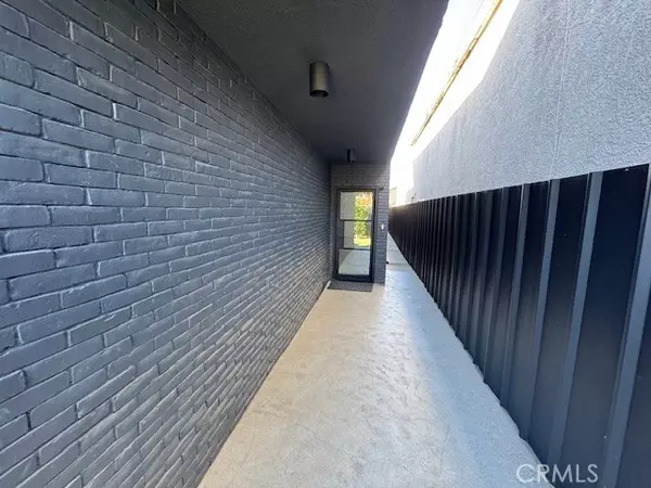 Long Beach, CA 90814,335 Flint