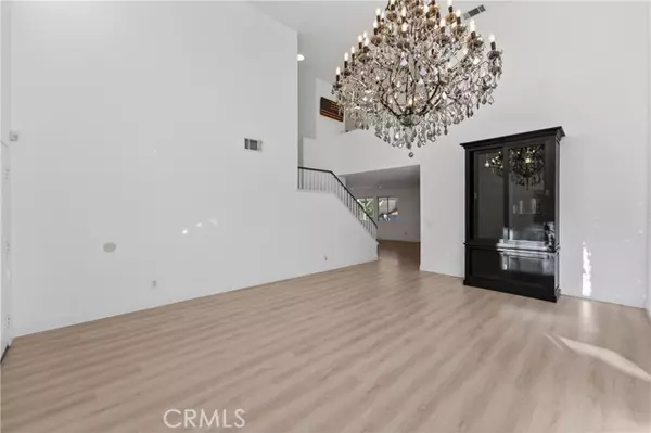 Fontana, CA 92336,15552 Caravelle