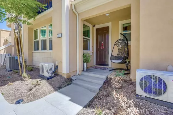 Lake Forest (el Toro), CA 92610,104 Alder Ridge