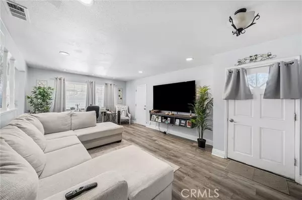 Riverside, CA 92504,8526 San Vicente