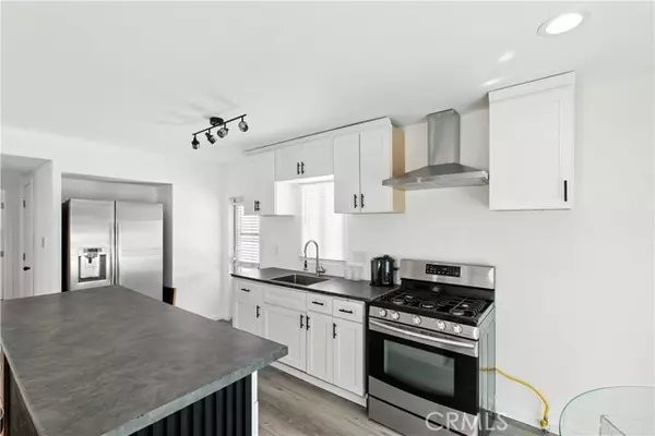 Torrance, CA 90504,1900 Artesia Blvd #4