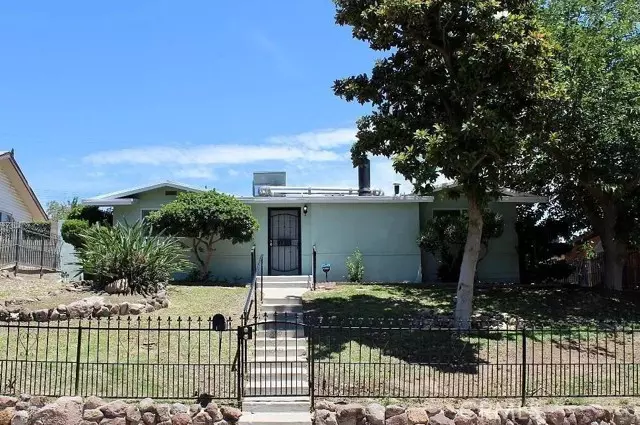 Bakersfield, CA 93305,3213 Bucknell