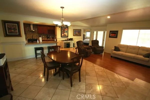 Anaheim, CA 92804,726 S Bronwyn