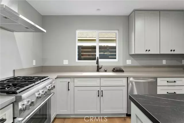 Costa Mesa, CA 92627,354 La Perle #B