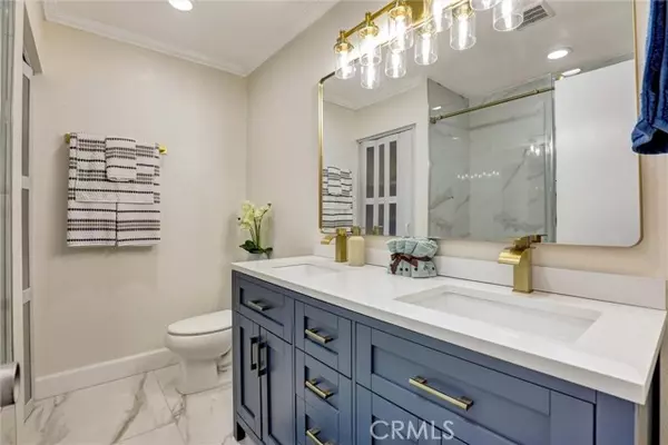 Tustin, CA 92780,15500 Tustin Village Way #105