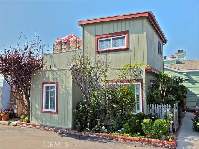 Seal Beach, CA 90740,106 Welcome Lane