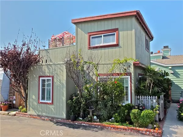 106 Welcome Lane, Seal Beach, CA 90740