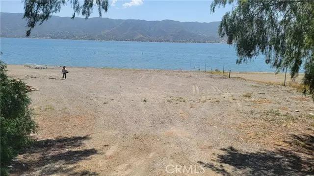 Lake Elsinore, CA 92532,0 Lakeshore Dr.