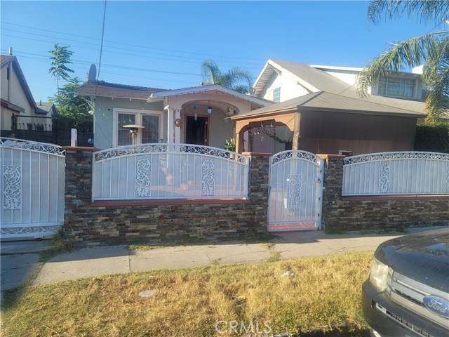 119 E 64th Street, Los Angeles, CA 90003