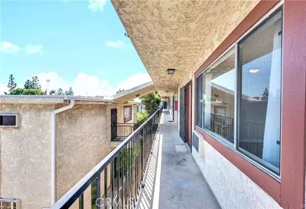 Panorama City (los Angeles), CA 91402,8800 Cedros Avenue #207