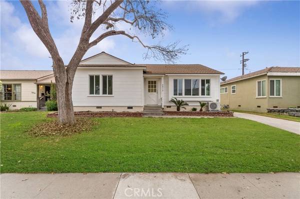 2812 Denmead Street, Lakewood, CA 90712