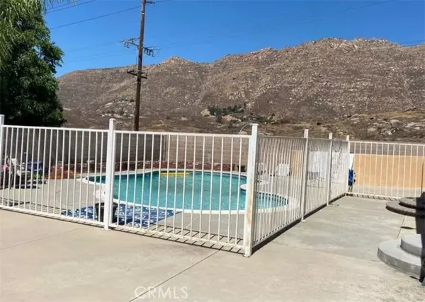 Riverside, CA 92507,20410 Little Julies Way