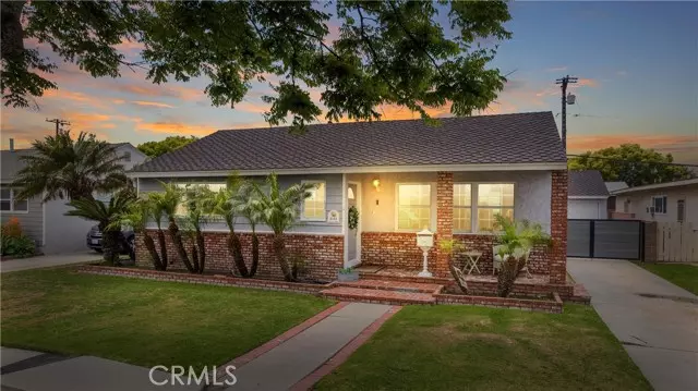 2151 Fanwood Avenue, Long Beach, CA 90815