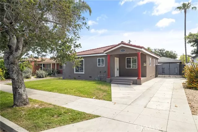 2420 Maine Avenue, Long Beach, CA 90806