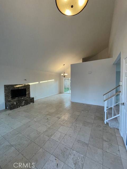 Canoga Park (los Angeles), CA 91304,8359 Deering Avenue