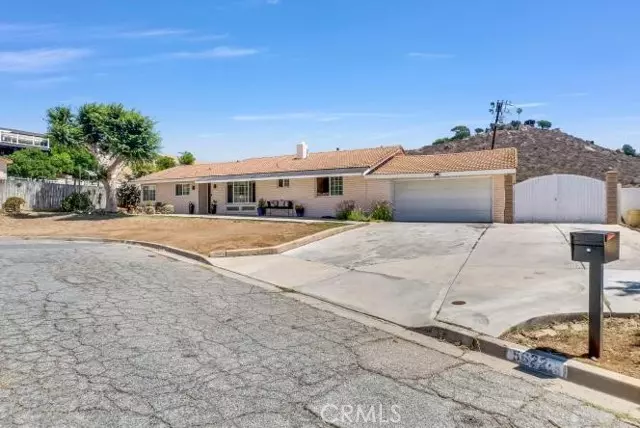 Jurupa Valley, CA 92509,5622 Sharon Way