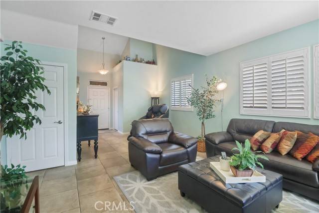 Panorama City (los Angeles), CA 91402,9044 Sylmar Avenue