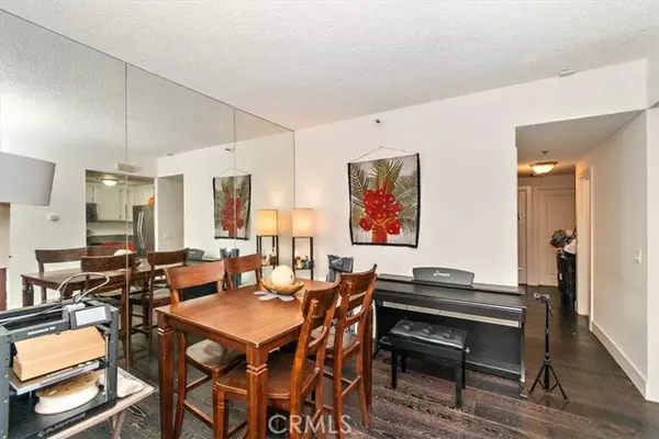 Long Beach, CA 90802,730 W 4th Street #318