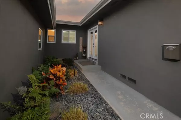Long Beach, CA 90815,2681 Faust Avenue