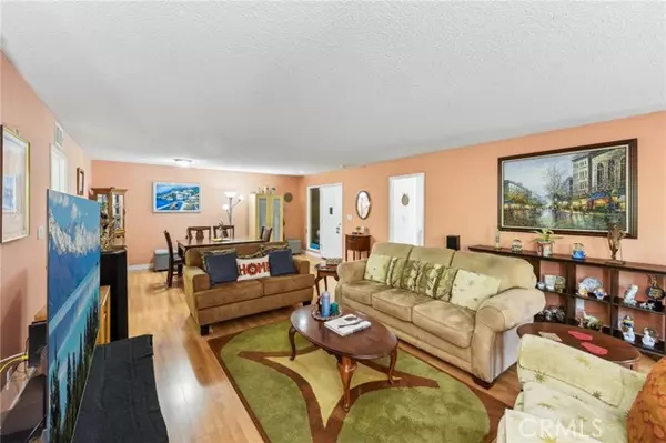 Long Beach, CA 90807,3933 Virginia rd #202