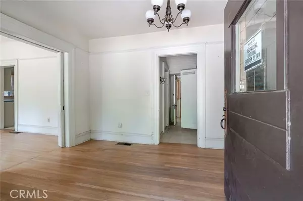 Pasadena, CA 91105,696 Saint John Avenue