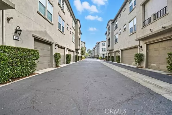 Montebello, CA 90640,965 Acacia Lane