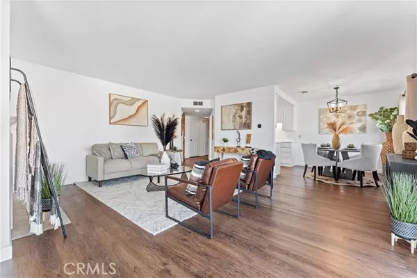 Signal Hill, CA 90755,2700 E Panorama Drive #402