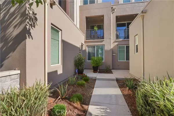 Irvine, CA 92618,274 Novel