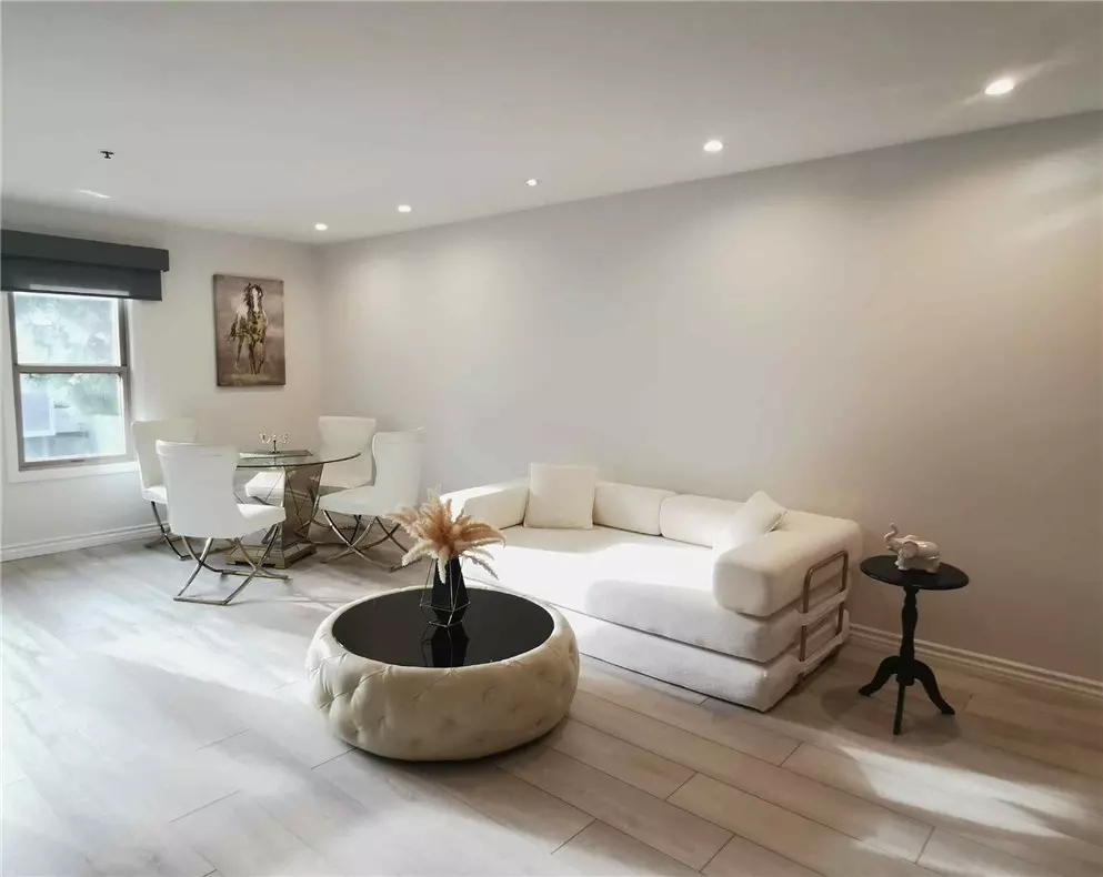 Newport Beach, CA 92663,260 Cagney Lane #106