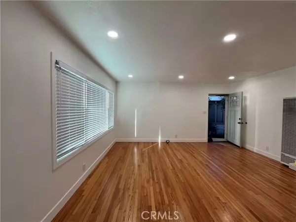 Long Beach, CA 90803,70 Roycroft Avenue #A