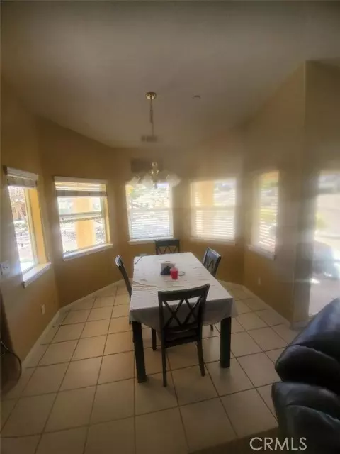 Phelan, CA 92371,5295 Snow Line