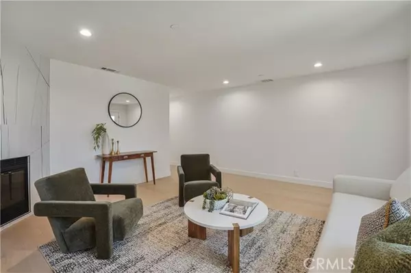 Los Angeles, CA 90065,3560 Lavell