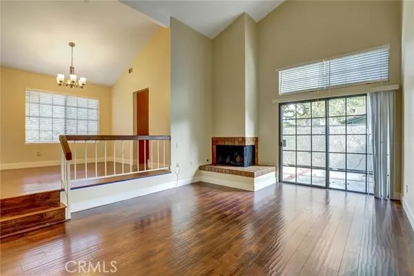 Irvine, CA 92603,14 Starfall