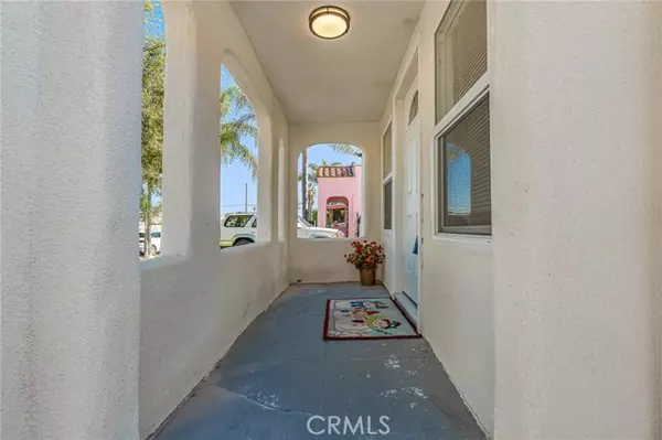 Los Angeles, CA 90044,622 W 99th