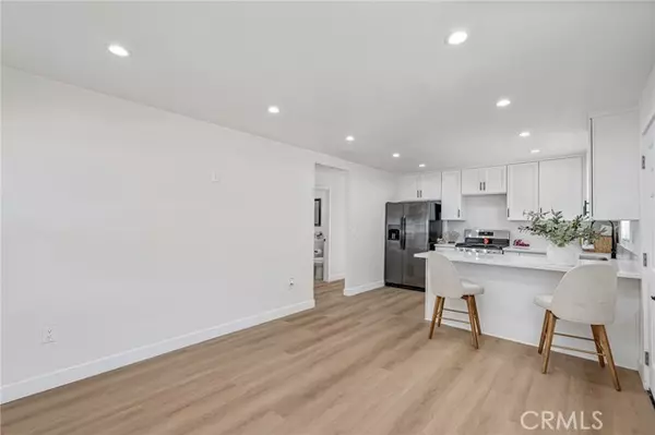 Los Angeles, CA 90044,622 W 99th