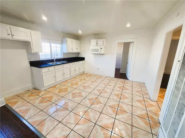 Los Angeles, CA 90044,1210 W Manchester Ave