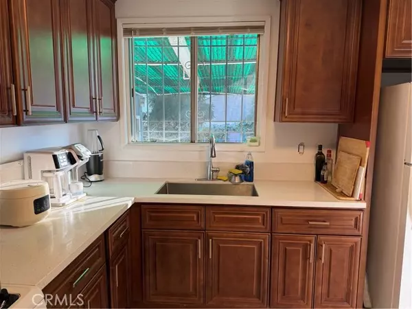 Lakewood, CA 90712,3244 Centralia