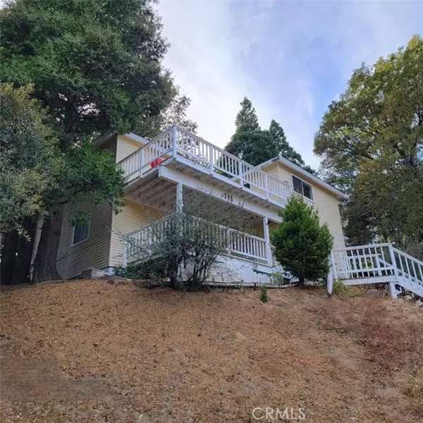 398 Dunant Drive, Crestline, CA 92325