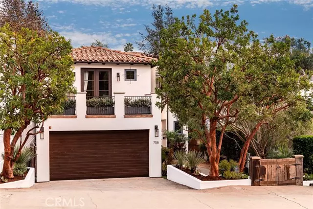 Manhattan Beach, CA 90266,708 Marine Avenue