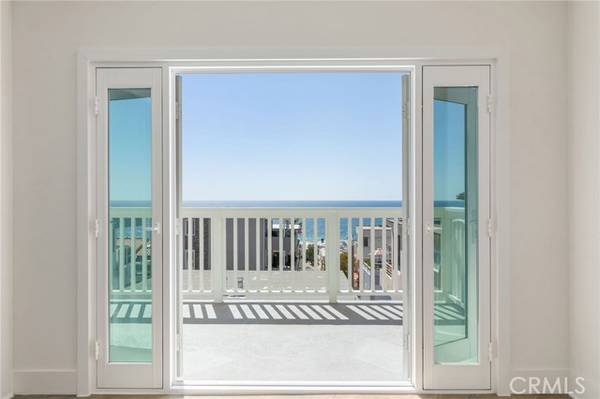 3309 Bayview Drive, Manhattan Beach, CA 90266