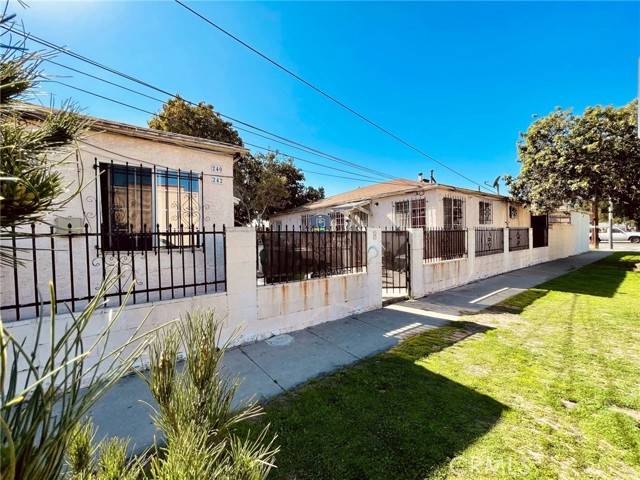 240 W 101st Street, Los Angeles, CA 90003