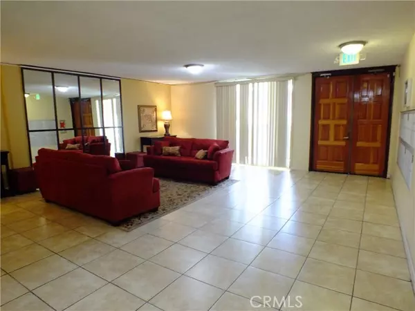 Encino (los Angeles), CA 91316,5339 Newcastle Avenue #103