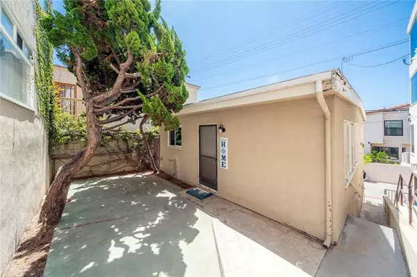 1838 Palm Drive, Hermosa Beach, CA 90254