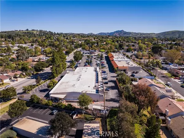 Thousand Oaks, CA 91360,950 E Avenida De Los Arboles