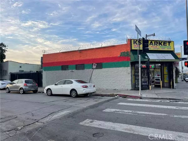 Los Angeles, CA 90003,8273 S San Pedro